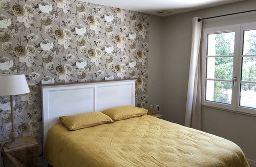 Cabrieres-d'Avignon Other | Charming house in Cabrieres