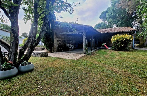 Breuillet House | Charming Home with Pool Near Royan & Beaches