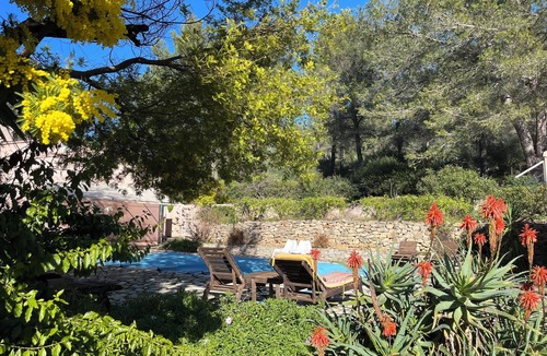 Sollies-Toucas House | Charming house in a bucolic setting surrounded by lush vegetation