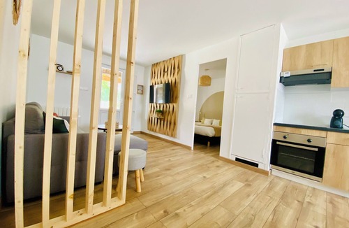Julienne House | Charming house in a serene setting. Along the Flow vélo!