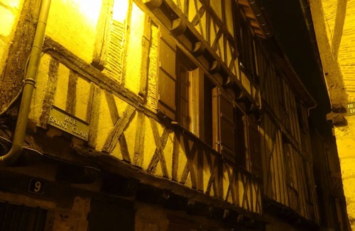 Bergerac Apartment | Charming Loft "Roxane" - Habitation Saint-Clar - Historic Center - WIFI/Netflix