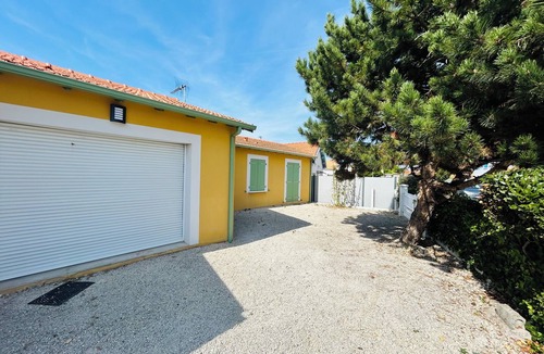 Port District House | Charming single-storey family home 59 m², close to the sea