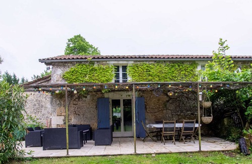 Mareuil en Perigord Cottage | Charming Stone House with Heated Pool and Garden in Perigord Countryside