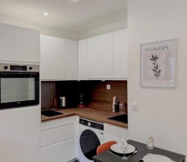 Gueret Apartment | Charming Studio in Center of