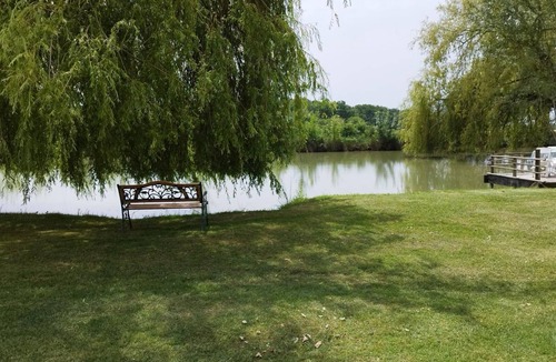 Naussannes Apartment | Charming Studio with Pool Access, Private Pond, and Scenic Garden Views