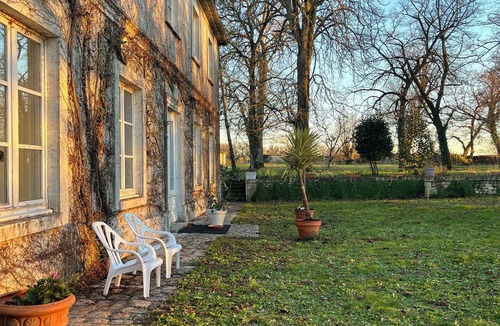 Juillac-le-Coq House | Charming, sunny Charentaise house 15km from Cognac