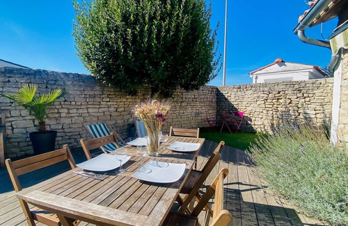 Le Bois-Plage-en-Re House | Charming villa in a quiet location with courtyard