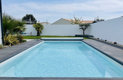 Villedoux House | Charming villa just outside La Rochelle with heated pool.