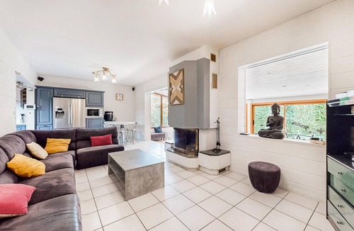 Queyrac House | Charming villa with large outdoor pool in a beautiful location between the ocean and the vineyards.