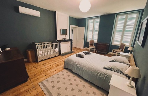 Saint-Sever-de-Saintonge Other | Chateau near Saintes and Cognac, sleeps 15 with heated pool