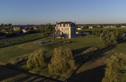 Saint-Christoly-Medoc House | Château Leboscq in the heart of the Bordeaux vineyards, just min from the ocean