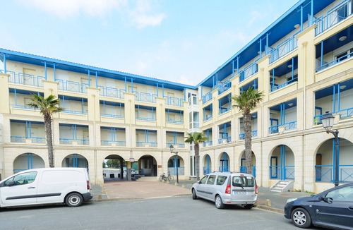 Quartier du Casino Apartment | Châtelaillon-Plage: Sea view apartment for 2 with pool