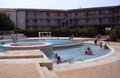 Quartier du Casino Apartment | Châtelaillon-Plage: Sea view apartment for 2 with pool