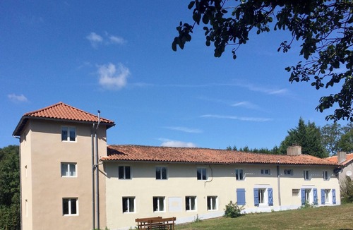 Charente Limousine House | Chez Broche Private Lake & Pool