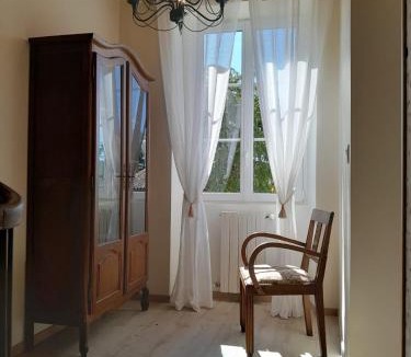 Saint-Cybardeaux House | Chez Eugène et Valérie