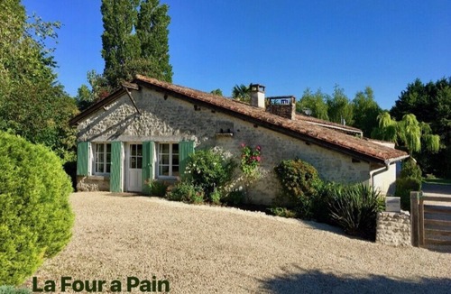 Chatignac Cottage | Chez Lussaud - 2 Boutique Gites with private hot tubs & a shared pool