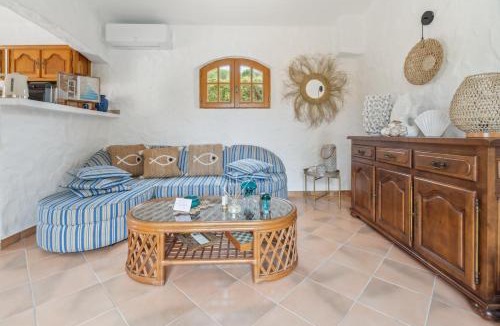 Puget-sur-Argens Apartment | Chez Nous Baraille - Appt climatisé avec piscine