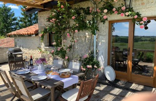 Brossac House | Chez Sarrazin