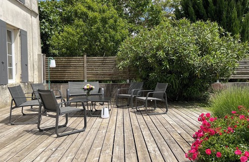 Montils House | Chic haven of peace, close to historic sites, vineyards and the sea