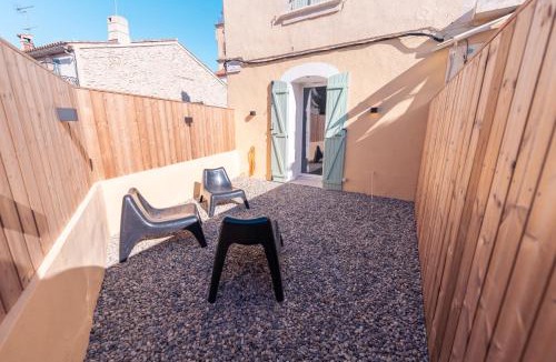Chateauneuf-les-Martigues Apartment | Chic T2 climatisé proche plages