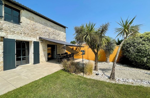 Rochefort Villa | Clarke House - Spacious with private pool