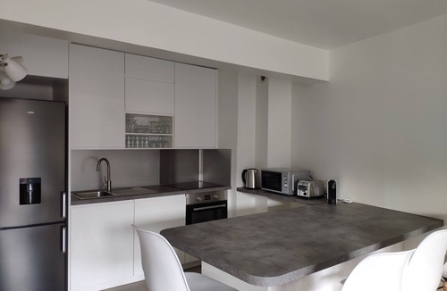 Couronne Urbaine Apartment | Classy 4-star 2-bedroom apartment in the center of Aix with parking and terrace
