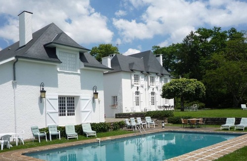 Jurancon House | Clos Mirabel Le Manoir – 5 Rooms