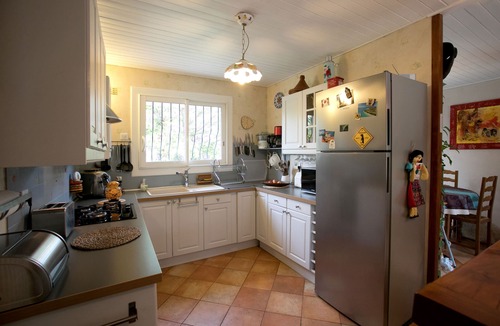 Salleboeuf House | Close to Bordeaux and St Emilion, quiet house with large garden.