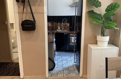 Saint-Charles Apartment | Closer than that, It's in the station