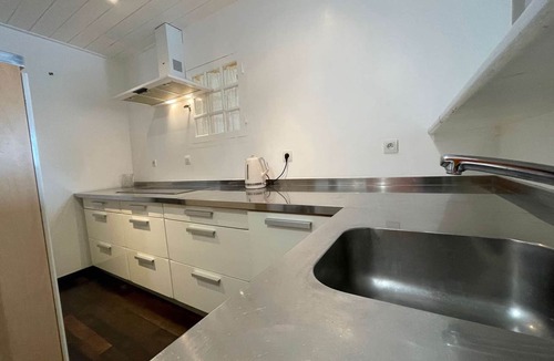 La Rochelle City Centre Apartment | Colorful 3-room apartment, sleeps 6, La Rochelle center