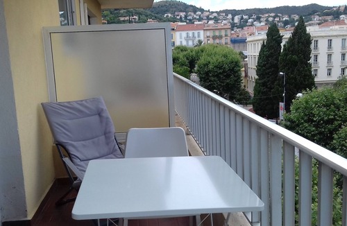 Hyeres City Centre Apartment | Comfortable apartment sea view in downtown Hyères