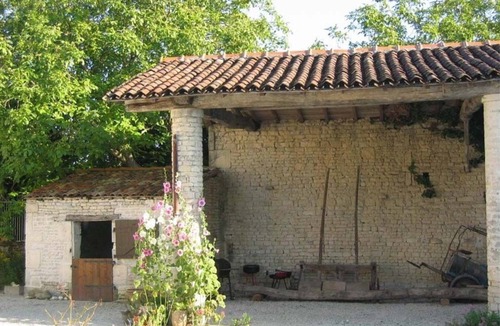Haimps Cottage | Comfortable cottage for 6 people with swimming pool in lush greenery