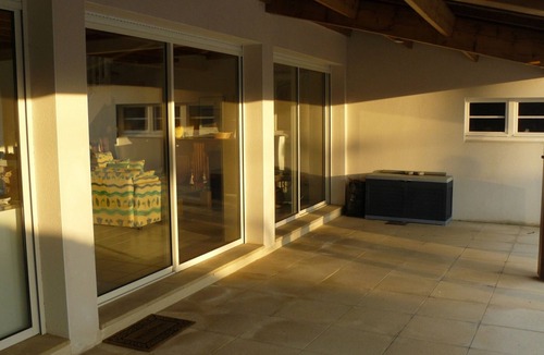 Quartier du Casino House | Comfortable House for 8 with Secure Pool, WiFi, 100m from Beach