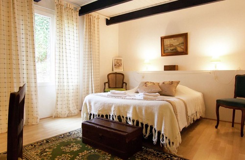 Bourgnac Villa | Comfy Holiday Home in Bourgnac with Swimming Pool