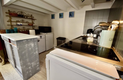 Pontaillac Apartment | COMPLETE ACCOMMODATION IN A PRIVATE RESIDENCE BY THE BEACH