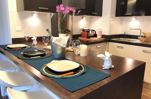 Couronne Urbaine Apartment | Contemporary deluxe apartment in the heart of AIX EN PROVENCE view Ste Victoire