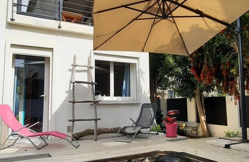 Hyeres City Centre Villa | Contemporary villa with jacuzzi, quiet, close to town and beaches