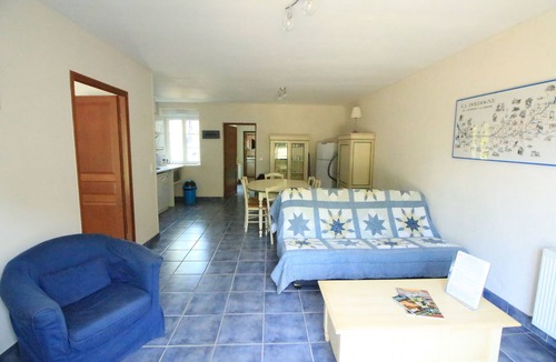 Urval Cottage | Cosy 4/6-person gîte in lovely grounds with swimming pool near Sarlat