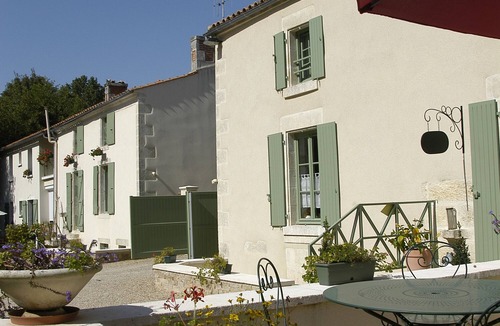 Arcais House | Cosy cottage for 6-13 people