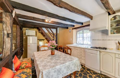 Villefranche-du-Perigord House | Cosy holiday home with garden