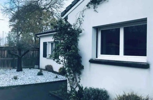 Saint-Medard-en-Jalles House | Cosy house with pool