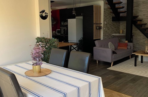 Le Pontet House | Cosy house in peaceful setting 10 minutes from Avignon