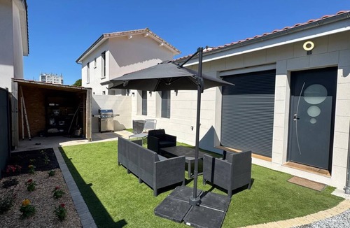 Villenave-d'Ornon House | Cosy house, residential area, garden and barbecue 20 minutes from Bordeaux.