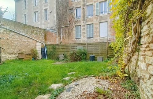 Les 3 Cites Apartment | Cosy House with Terrace – Heart of Poitiers