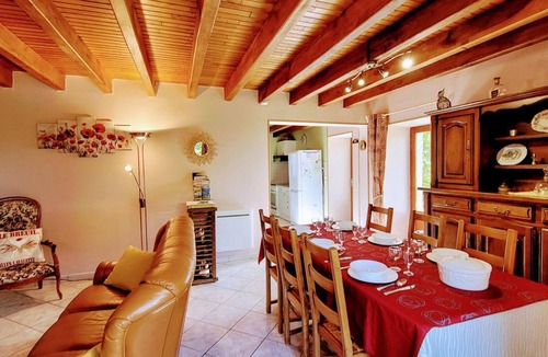 Salles-Lavalette Cottage | Cottage 3 bdr. with garden, fireplace, pets allowed, WIFI, parking, near activities & castles