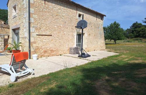 Lavoux House | Cottage au calme avec parking privé