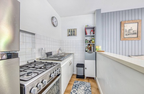 Arveyres House | Cottage 'Échappée Bel' with Shared Terrace, Shared Garden and Wi-Fi