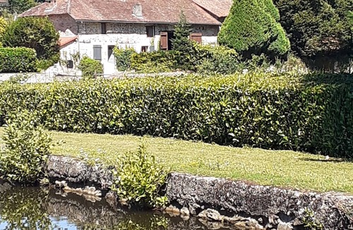 Bussiere-Galant House | Cottage Etangs des Cygnes