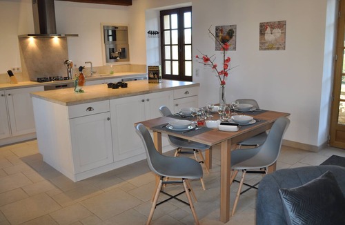 Sainte-Foy-de-Longas Cottage | Cottage for 4 people