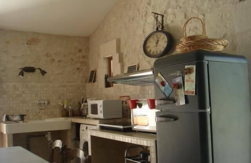 Saint-Fort-sur-Gironde Cottage | Cottage * 4 people with private garden in village Saintongeais estuary 5 km